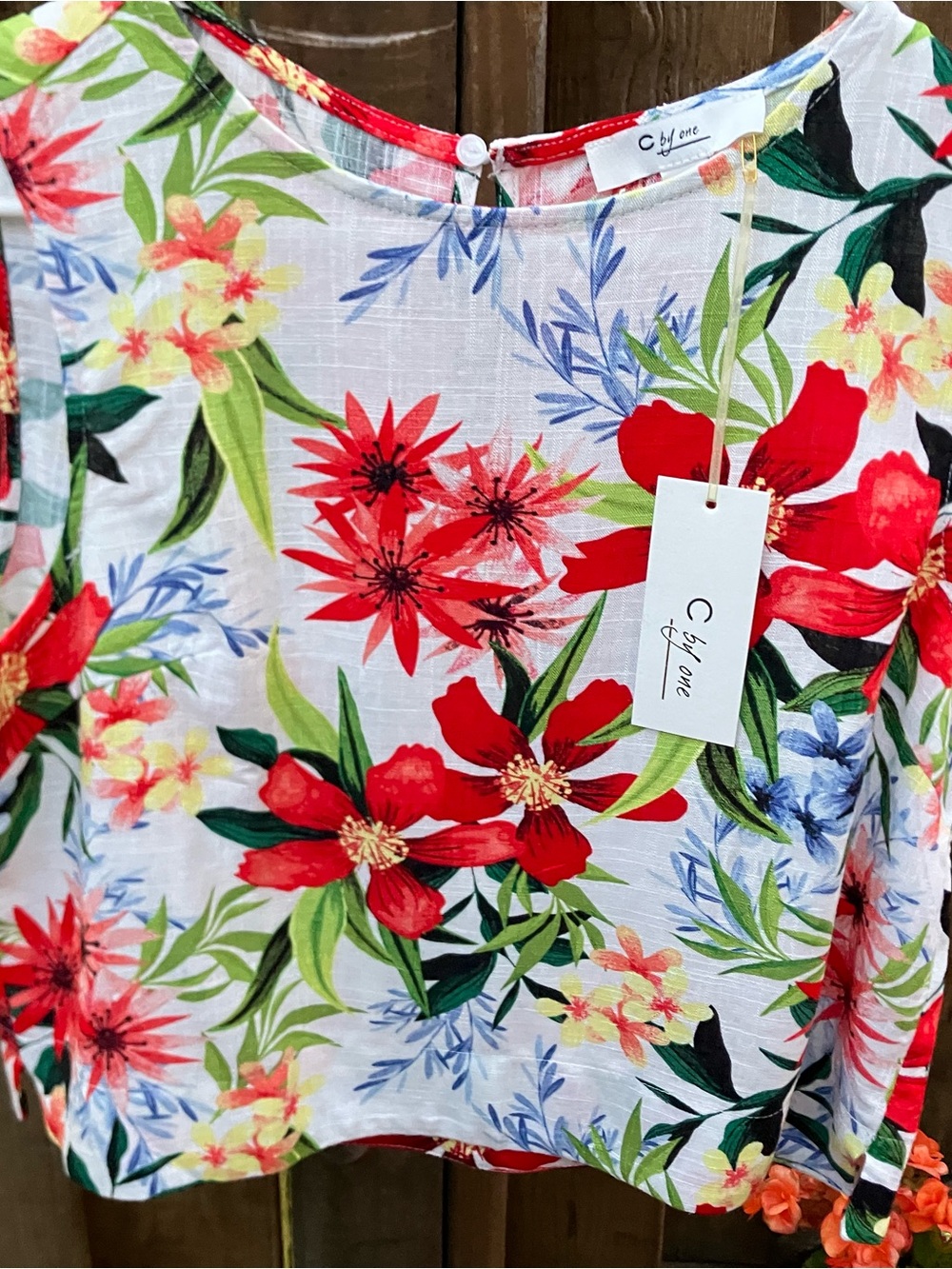 C by One Women's XS Linen Floral Crop Top
